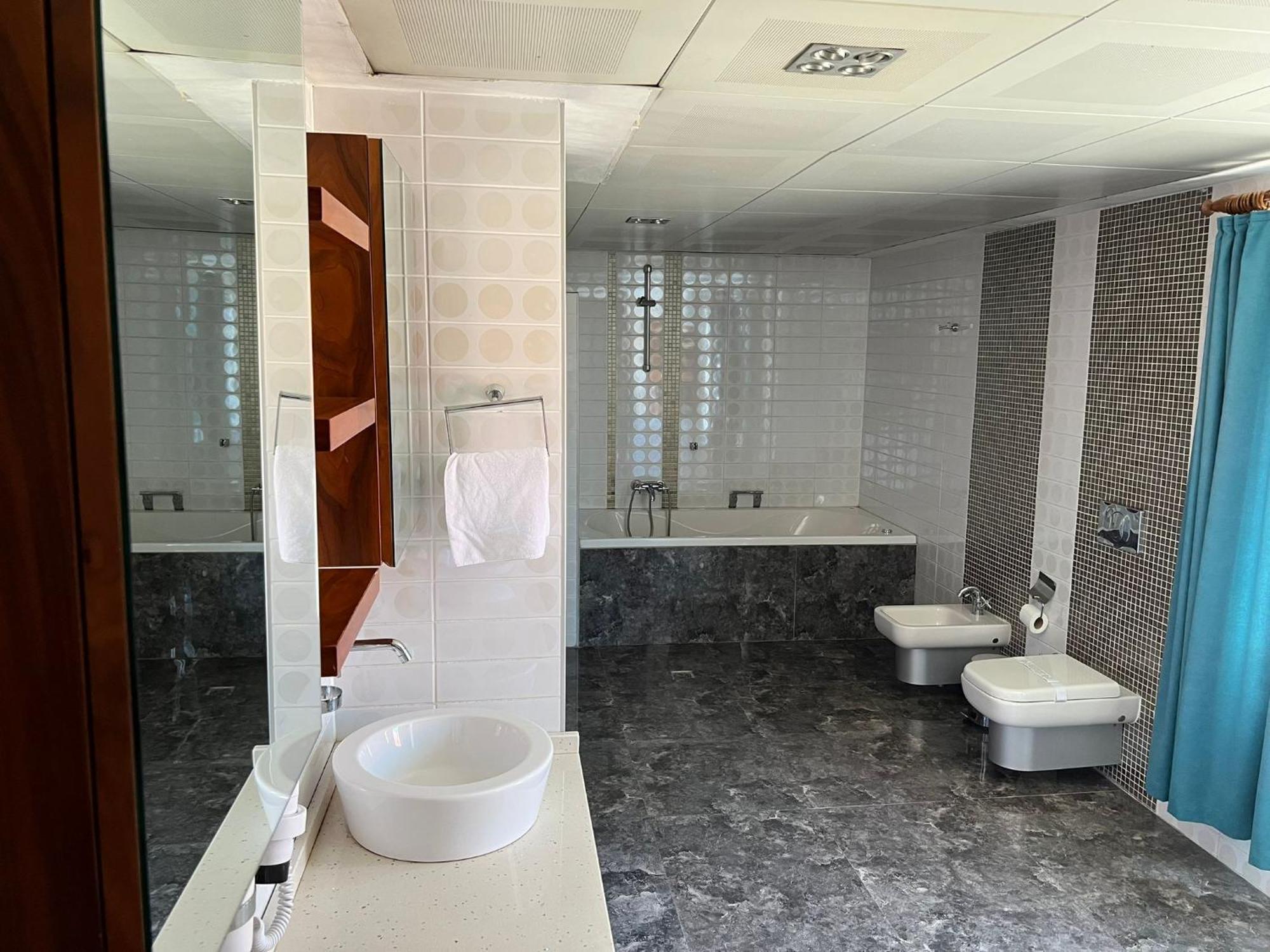 ترابزون Ferah Suites Hotel المظهر الخارجي الصورة